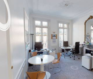 Bureau privé 25 m² 6 postes Coworking Rue La Boétie Paris 75008 - photo 1